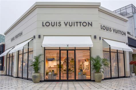 louis vuitton lima plaza